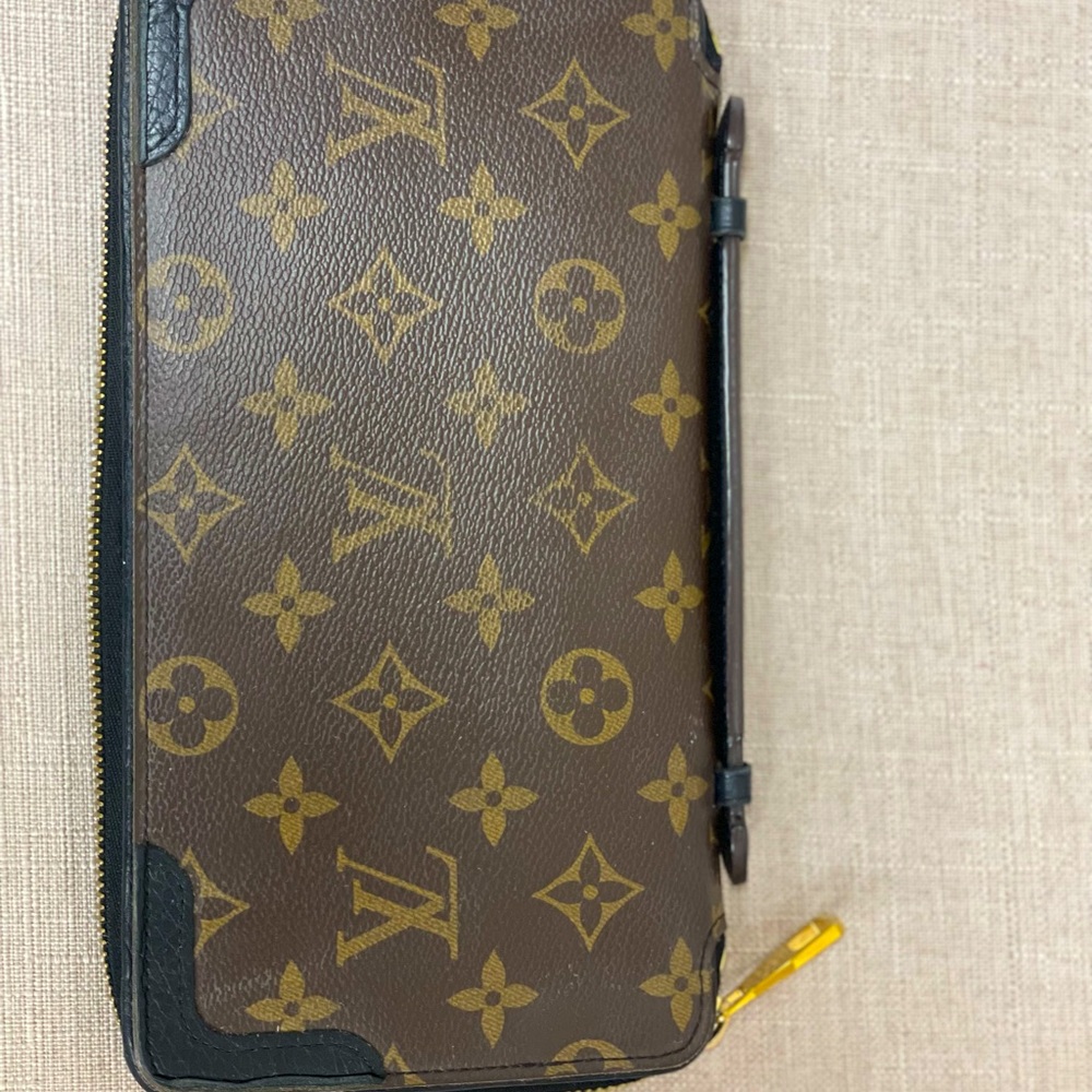 LV Daily organizer